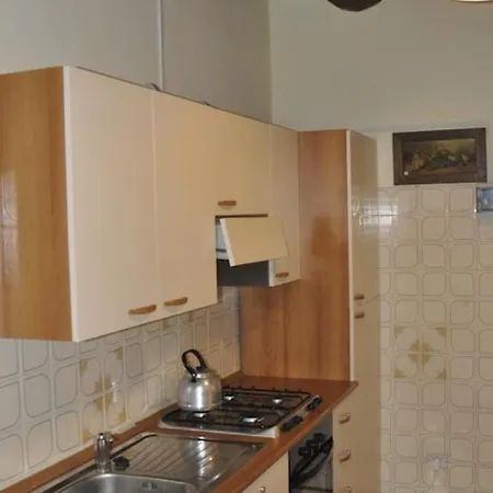 Sleeps 2 Pool Wifi T762456 * Cetinale